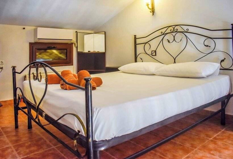 פנסיון Skiathos Holiday House