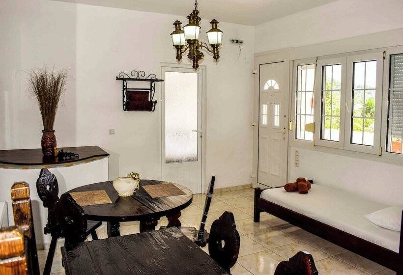 פנסיון Skiathos Holiday House