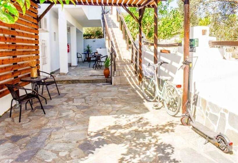 פנסיון Skiathos Holiday Resort