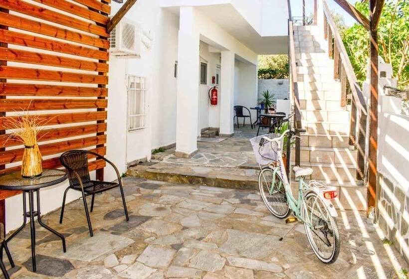 פנסיון Skiathos Holiday Resort