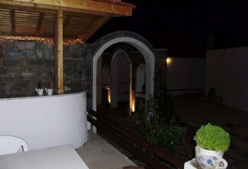 פנסיון Skiathos Holiday Resort