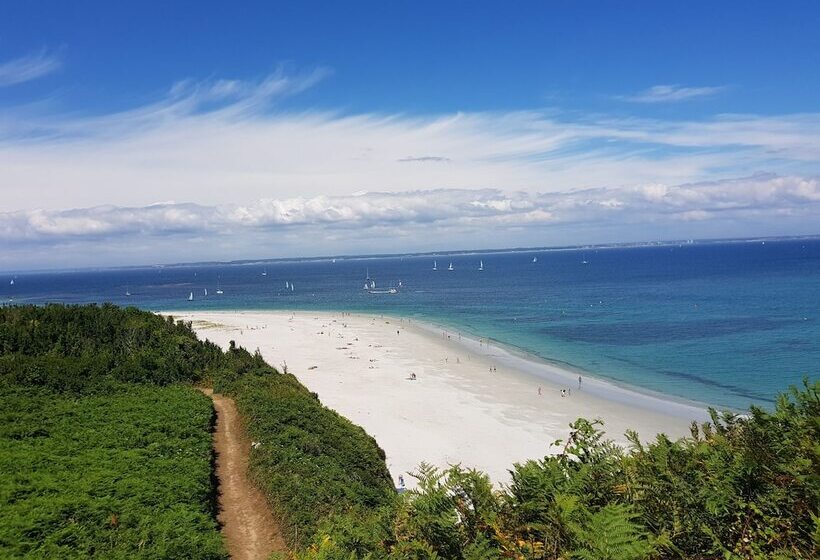 Резиденция Village Vacances Des Grenats