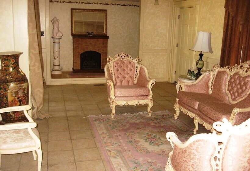 Shady Lady Bed And Breakfast