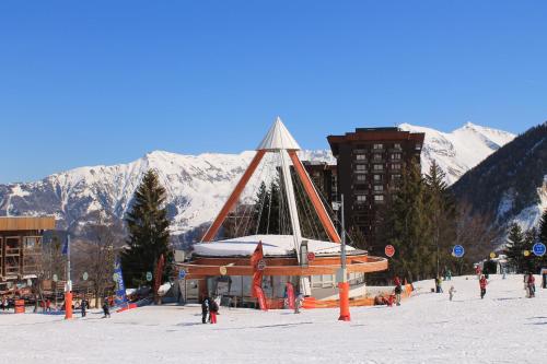 Studio Vostok Zodiaque