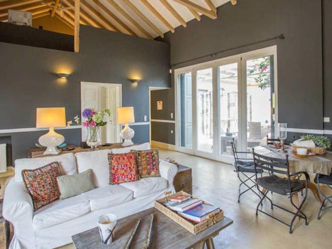 Varaba Country House