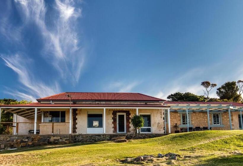 Antechamber Bay Retreats