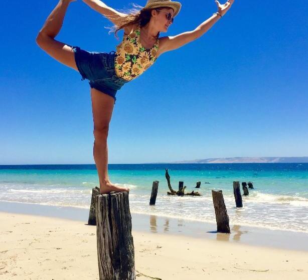 Antechamber Bay Retreats