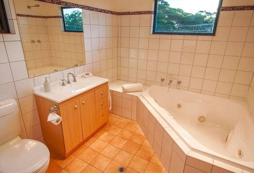 Antechamber Bay Retreats