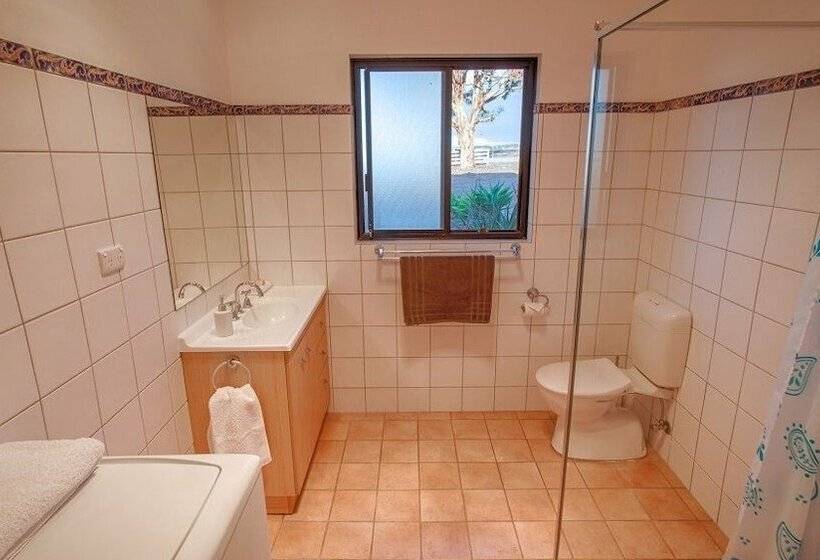 Antechamber Bay Retreats