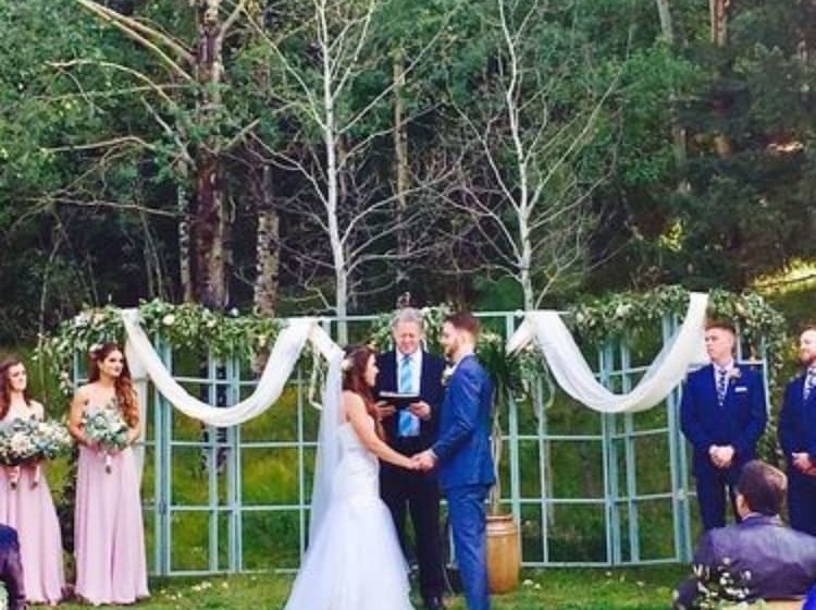 مبيت وإفطار Meadow Creek Mountain Lodge And Event Center