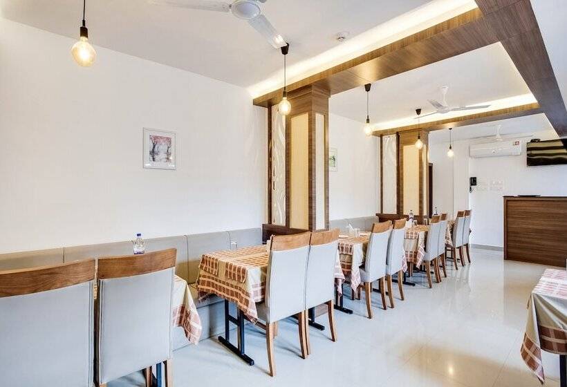 Capital O 60558 Hotel Midhuna International