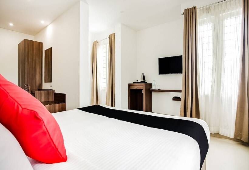 Capital O 60558 Hotel Midhuna International