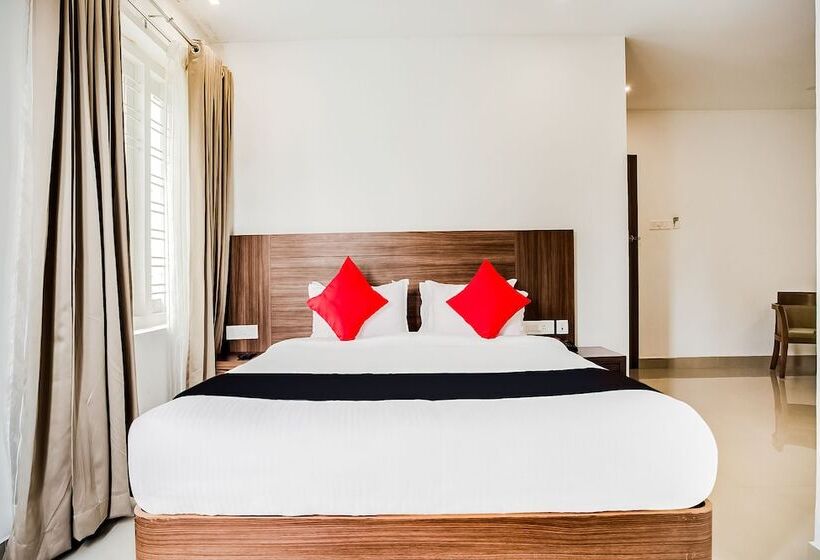 Capital O 60558 Hotel Midhuna International