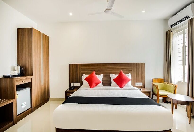 Capital O 60558 Hotel Midhuna International