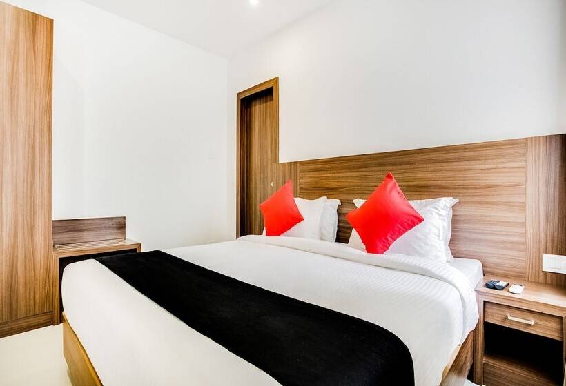 Capital O 60558 Hotel Midhuna International