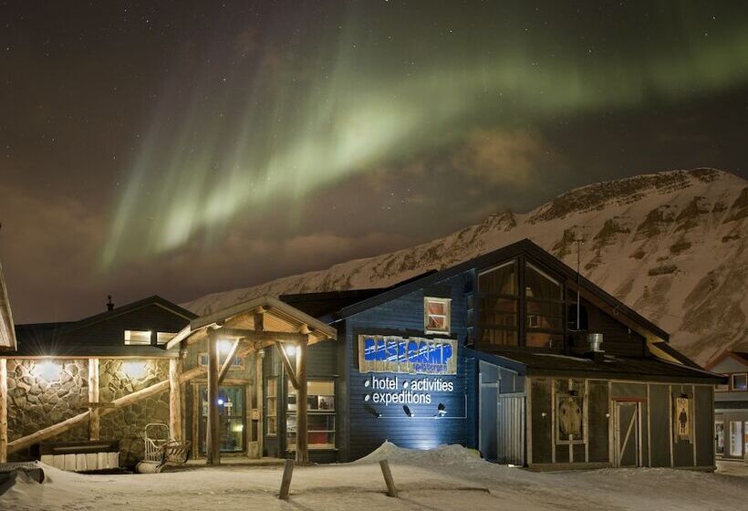 هتل Basecamp Spitsbergen