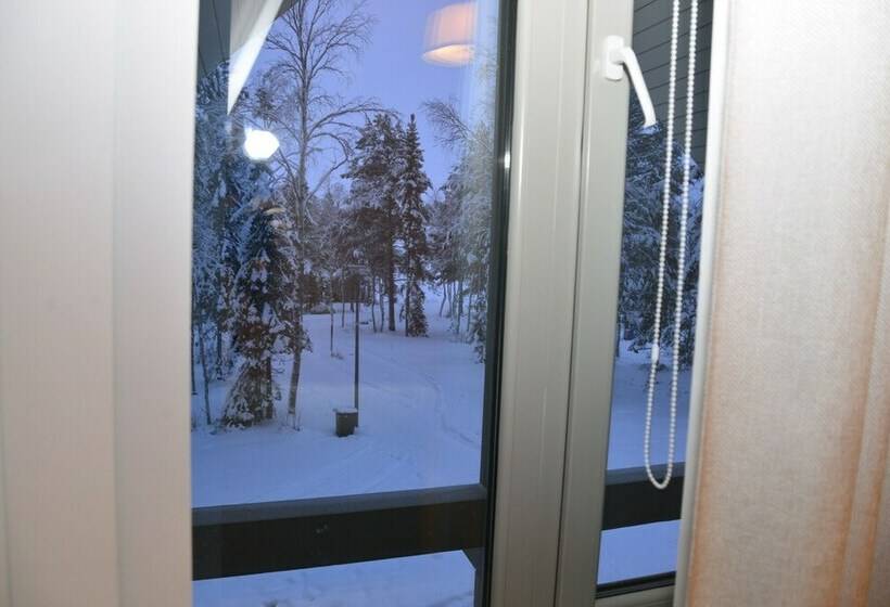 هتل Baza Otdyha Lesnaya