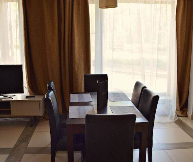 هتل Baza Otdyha Lesnaya