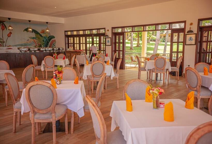 هتل Brovad Sands Lodge