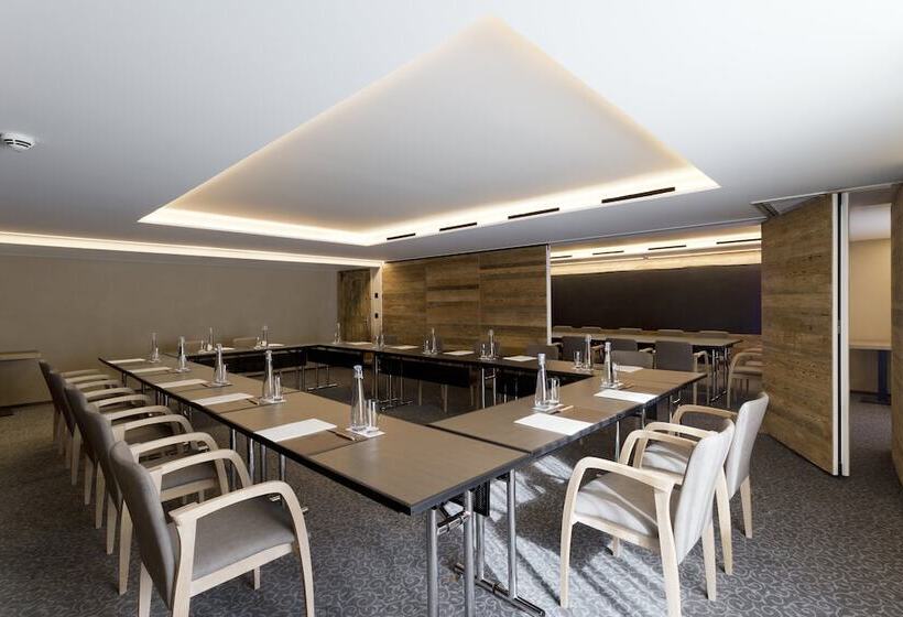 ホテル De Rougemont & Spa