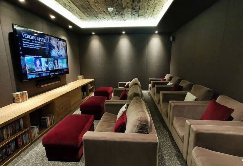 ホテル De Rougemont & Spa