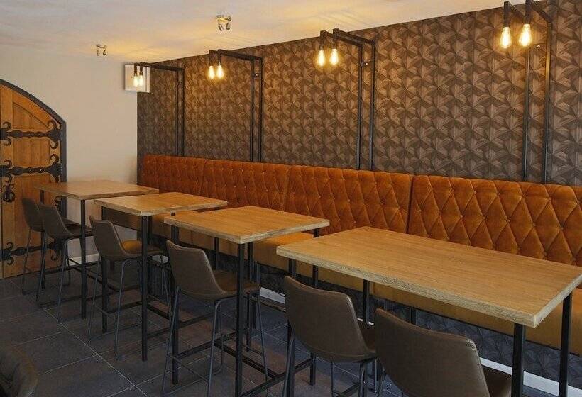 هتل Herberg De Witte Olifant