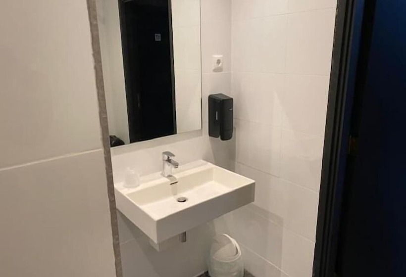 هتل Herberg De Witte Olifant