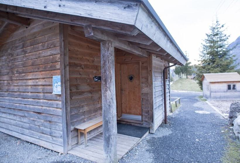 Hüttenhotel Husky Lodge