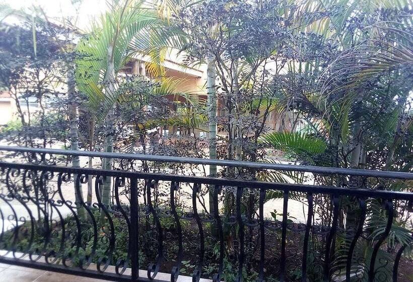 هتل Makan Hill Resort