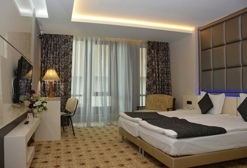 בית מלון כפרי National Palace