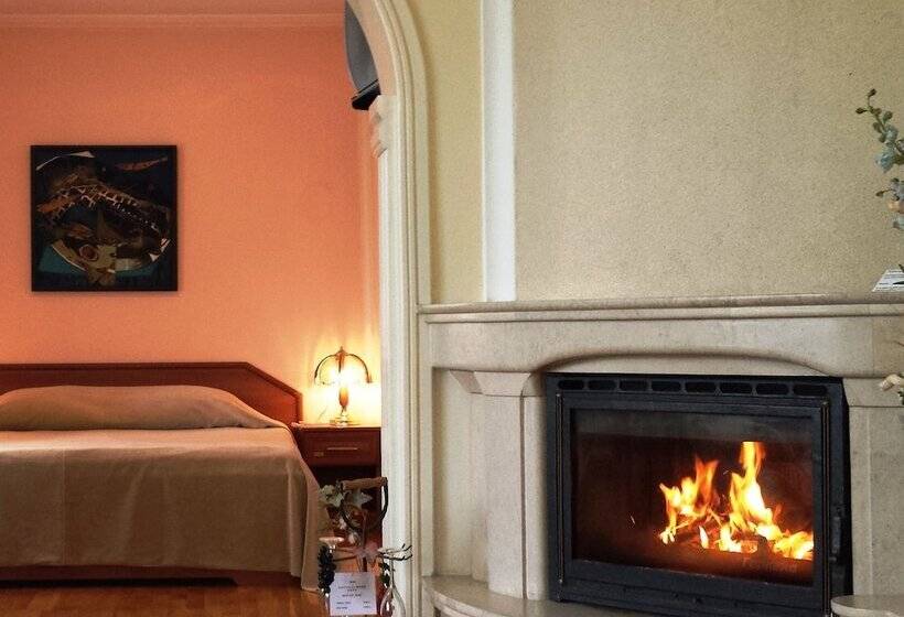 בית מלון כפרי National Palace