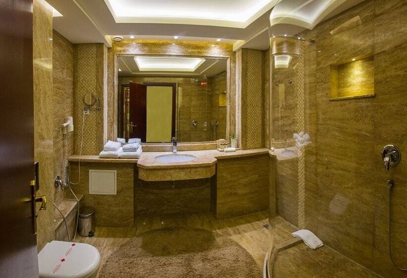 בית מלון כפרי National Palace