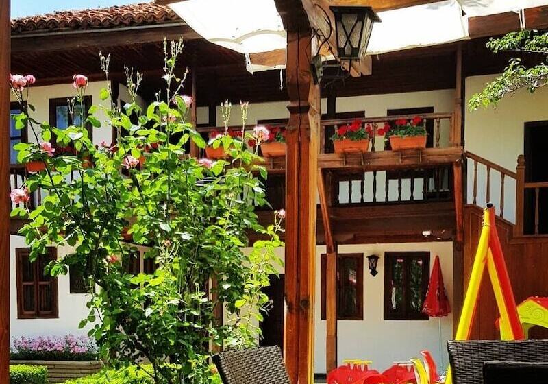 בית מלון כפרי National Palace