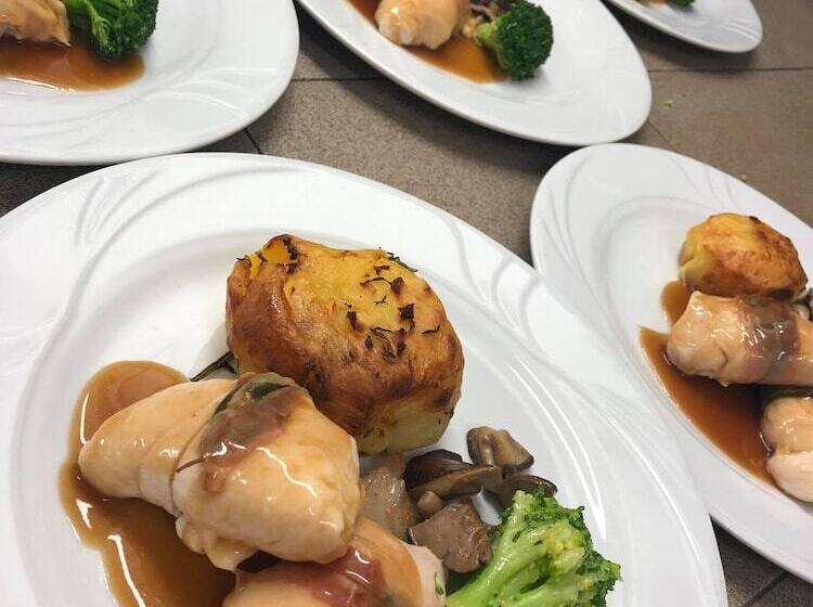 בית מלון כפרי National Palace