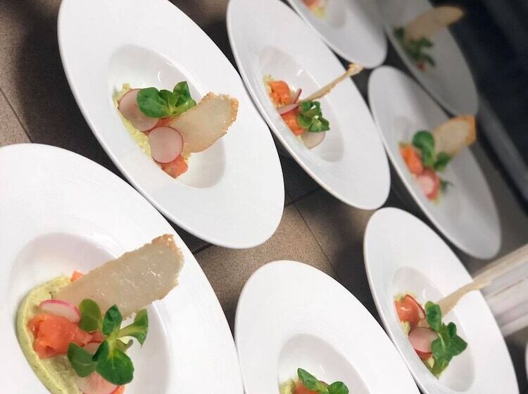 בית מלון כפרי National Palace