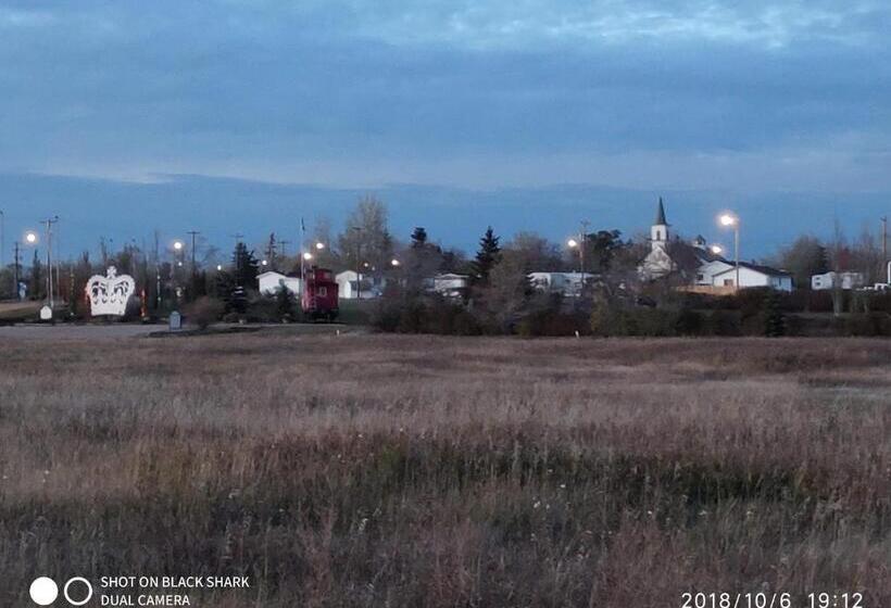 فندق New Frontier