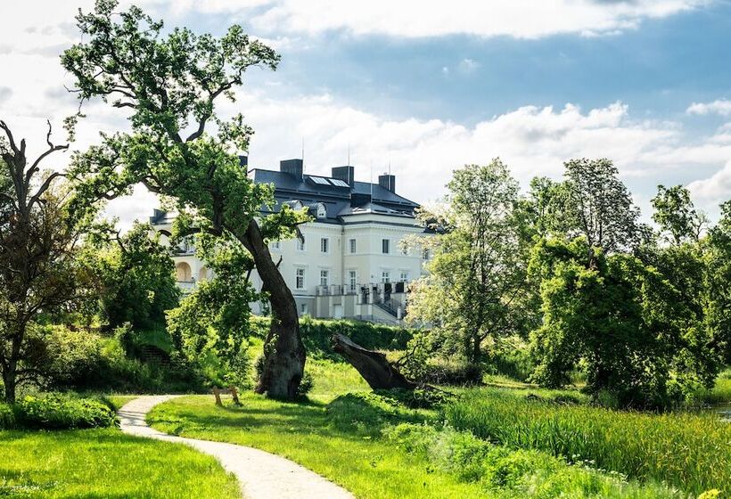 فندق Pałac Komierowo