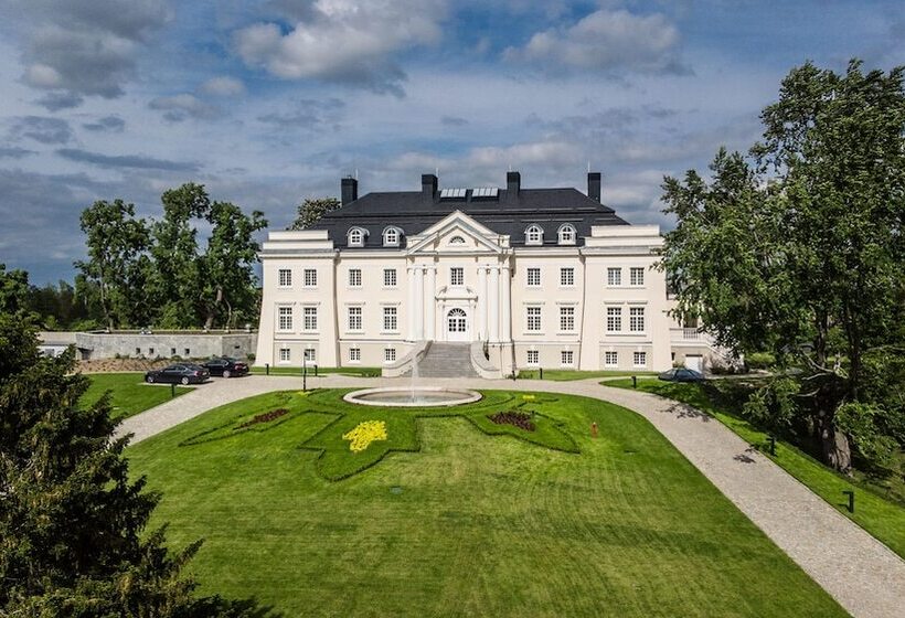فندق Pałac Komierowo