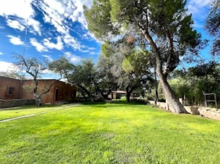 Сельский отель El Rancho Robles