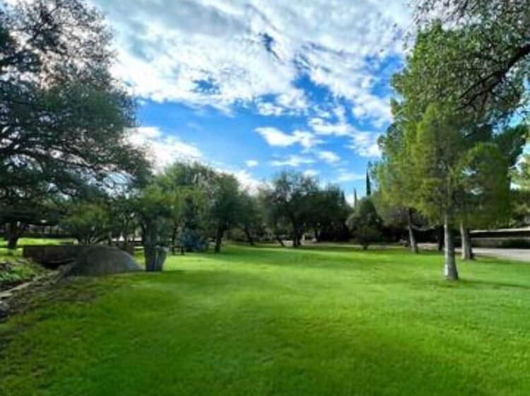 Сельский отель El Rancho Robles