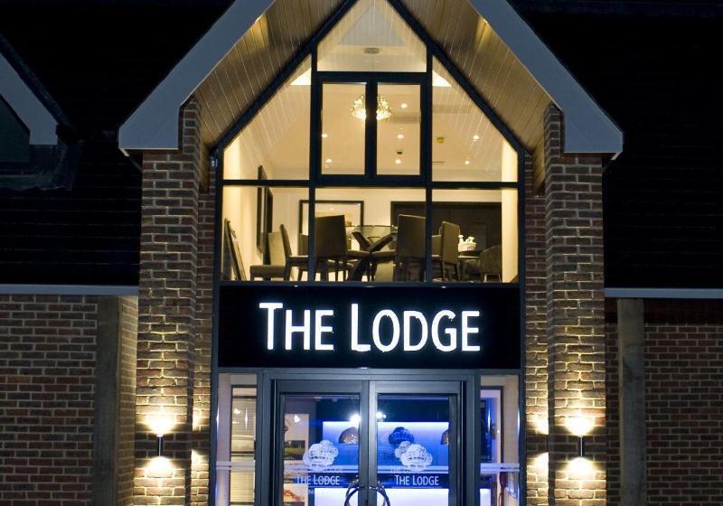 酒店 The Lodge At Kingswood