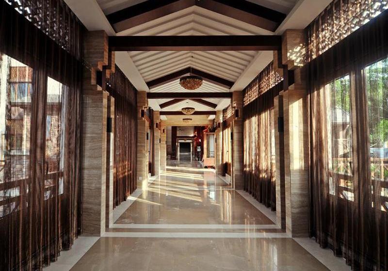 בית מלון כפרי Wuzhishan Yatai Rainforest Resort