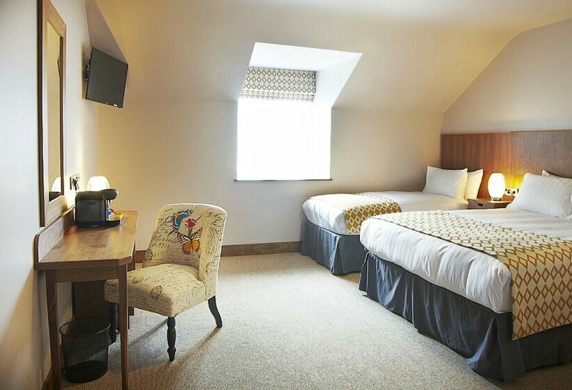 بنسيون Clody Lodge