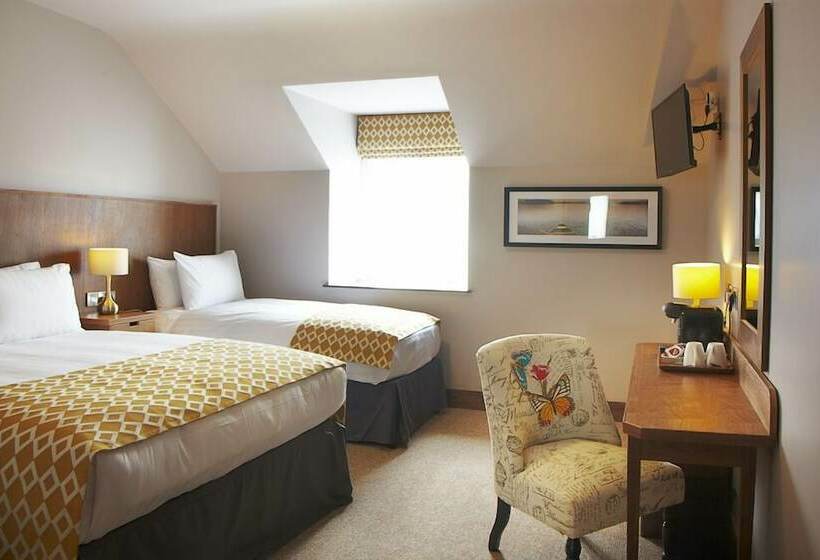 بنسيون Clody Lodge