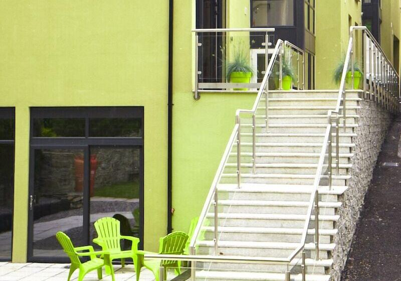 بنسيون Clody Lodge