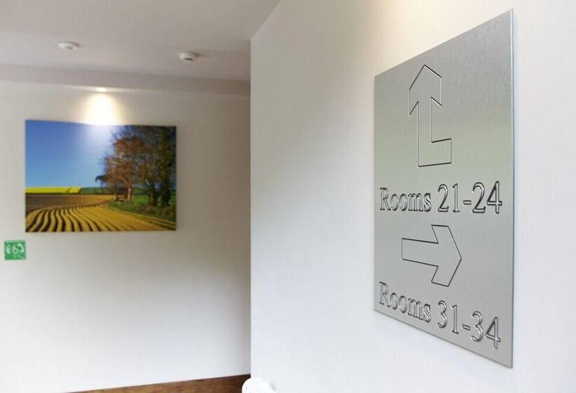 بنسيون Clody Lodge