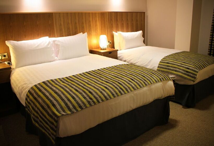 بنسيون Clody Lodge