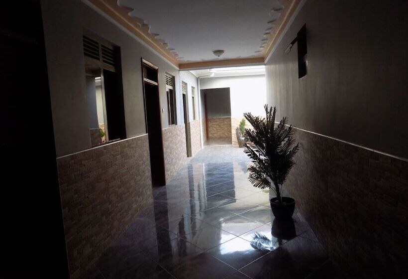 پانسیون Elegant Motel