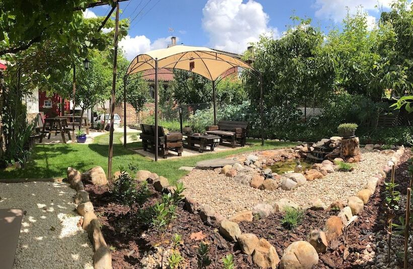 Portantiqua, Guest House