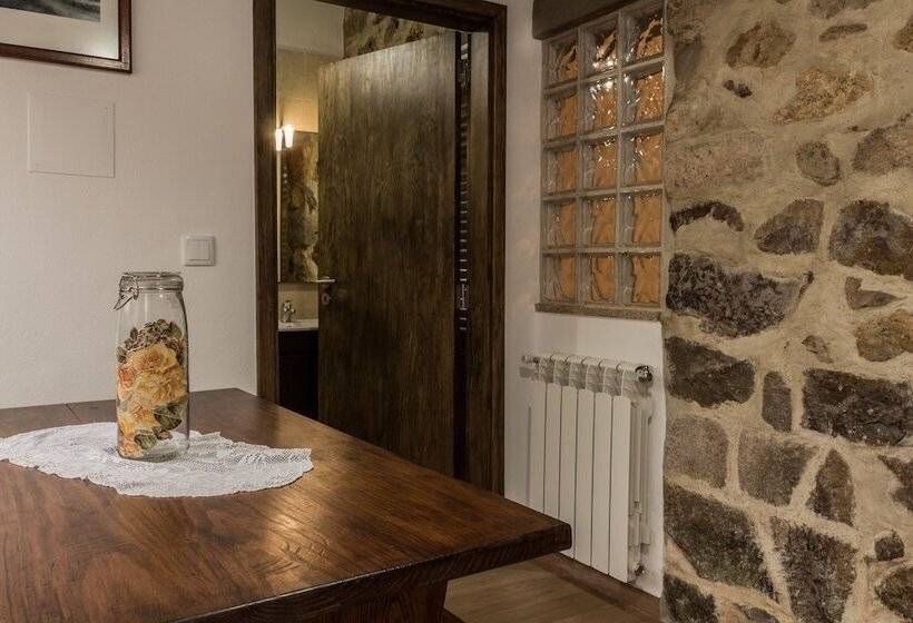 Portantiqua, Guest House